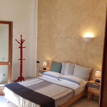 Bellissima Camera Carolina23 Bed & Breakfast Levanto Bagian luar foto