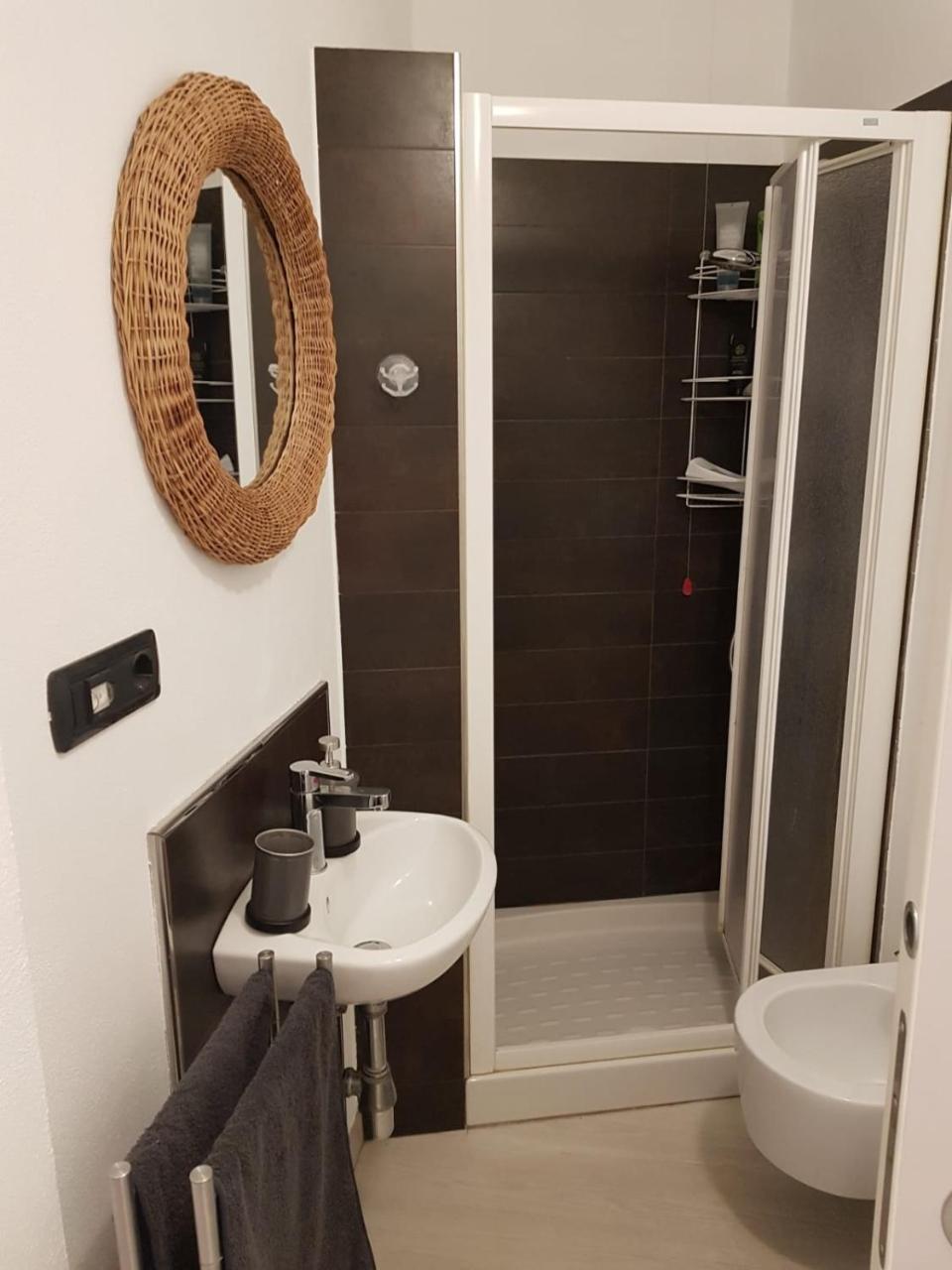 Bellissima Camera Carolina23 Bed & Breakfast Levanto Bagian luar foto